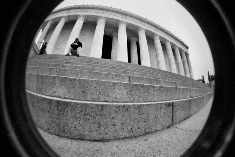 <strike>washington monument</strike> lincoln memorial