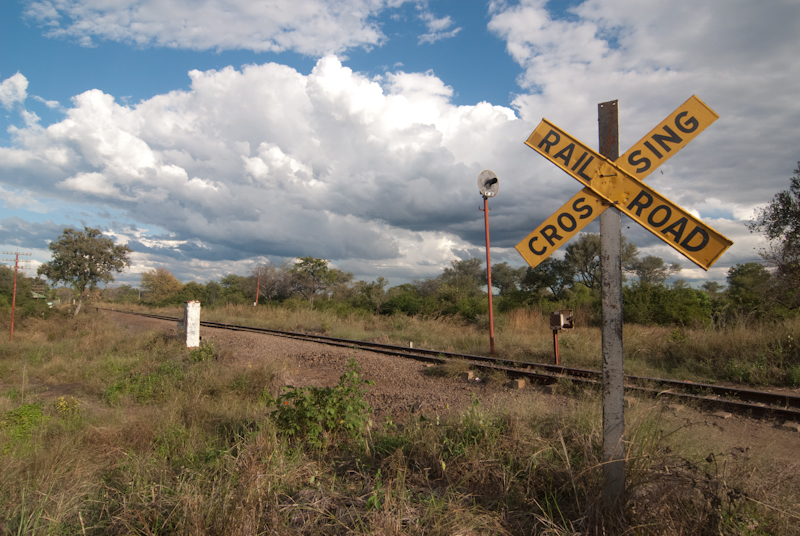rail road cros sing